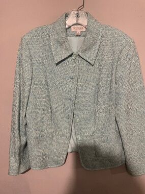 Conrad C women’s size 10 light blue button up jacket
